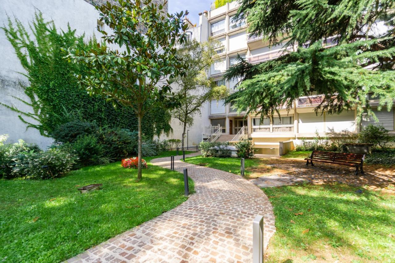 Luxury Living In Saint Germain * Parijs
